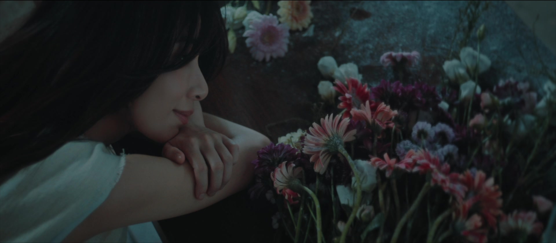 Hebe Tien — Portrait among flowers