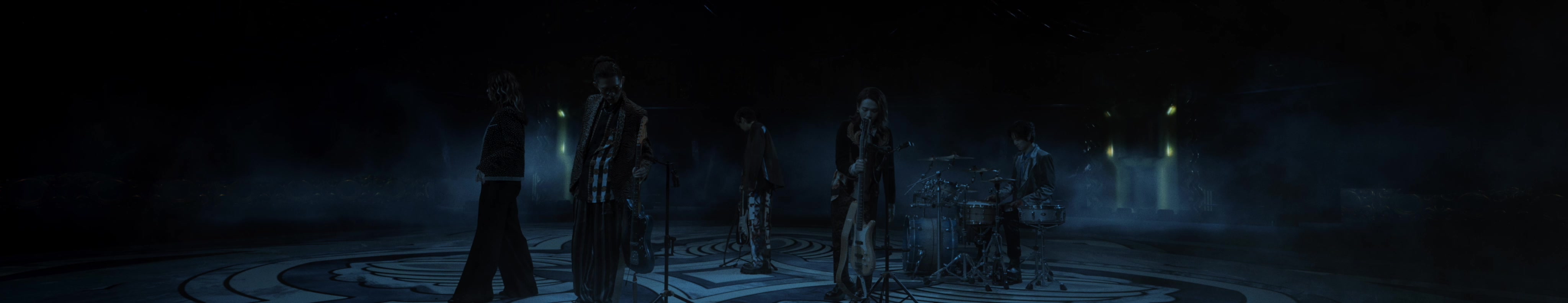 CircUs — Into the circus